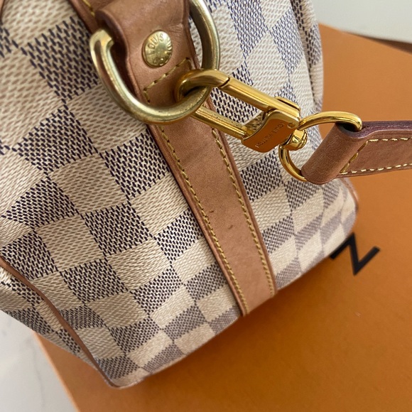 Louis Vuitton SPEEDY BANDOULIÈRE 30 | LIKE NEW | 2 YEARS OWNED - Picture 8 of 13